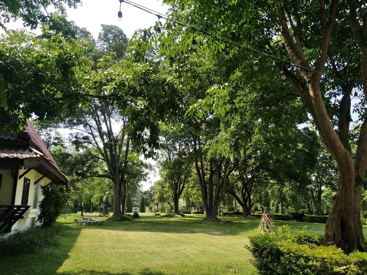 Inthanon Riverside Resort Чомтонг Екстер'єр фото